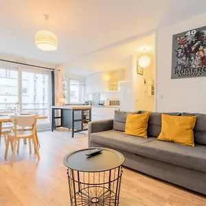 Fully-equipped App With Balcony Near Train Station , Lille France